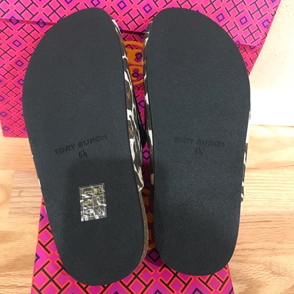 Tory Burch Tory Charm Mule Size 6.5, 7
Color: Reva Leopard - Picture 13 of 16